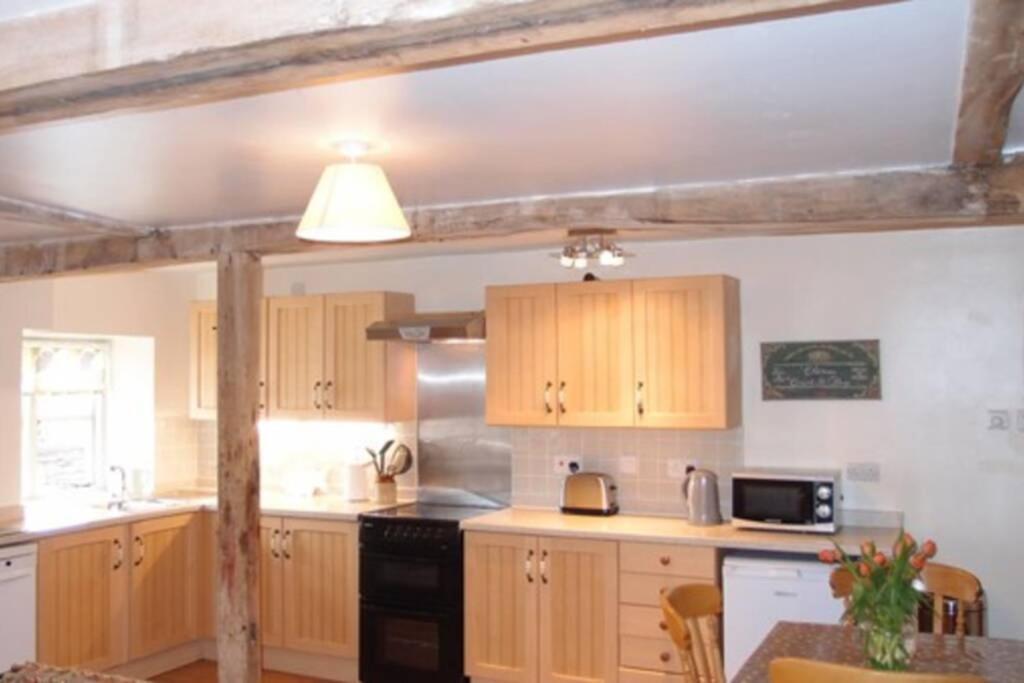 Upper Heath Farm - Stable Cottage Ludlow เครเวนอาร์มส ภายนอก รูปภาพ